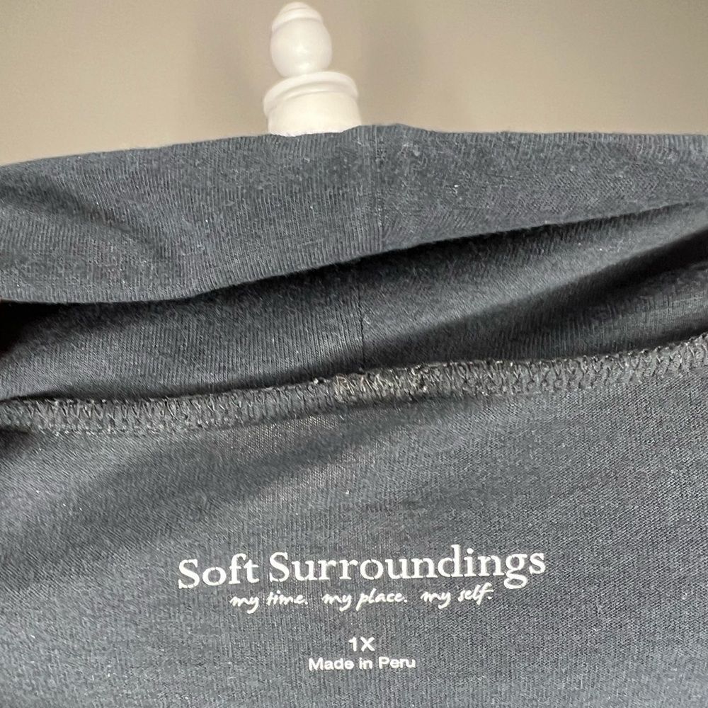 Soft surrounding top - Picture 3 of 5